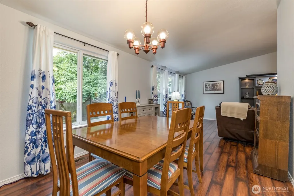 2707 S 366th Place Federal Way WA 98003