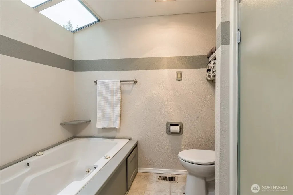 2707 S 366th Place Federal Way WA 98003