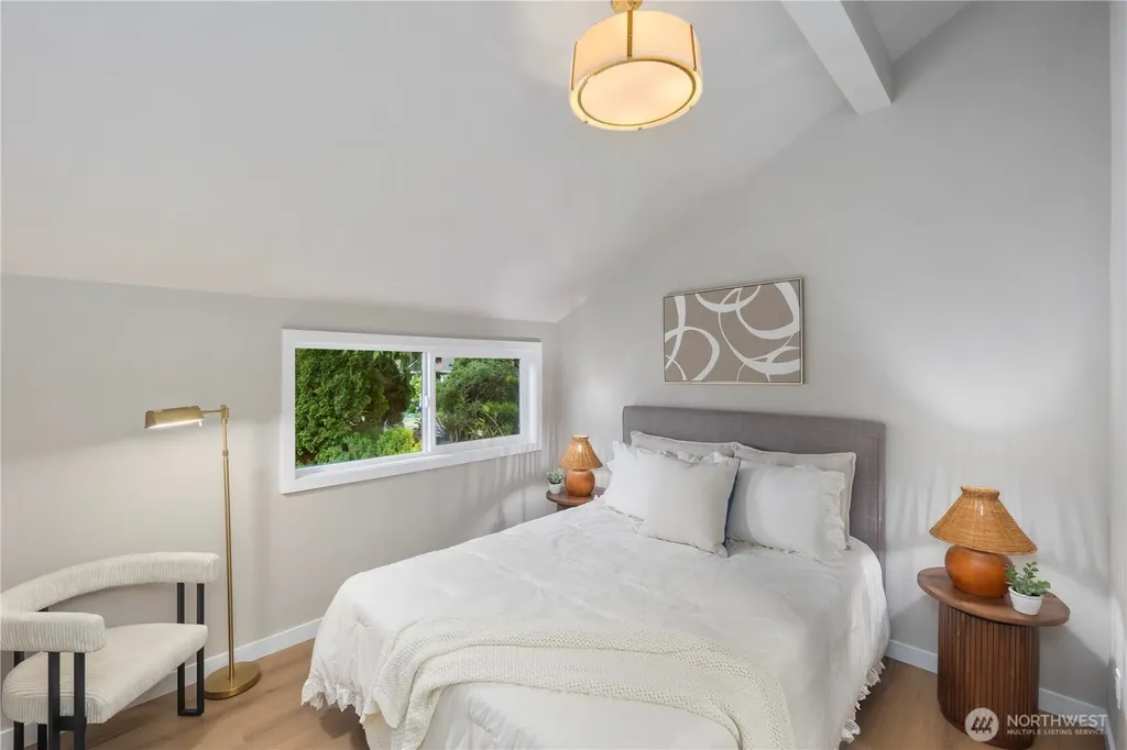 12520 24th Avenue NE Seattle WA 98125