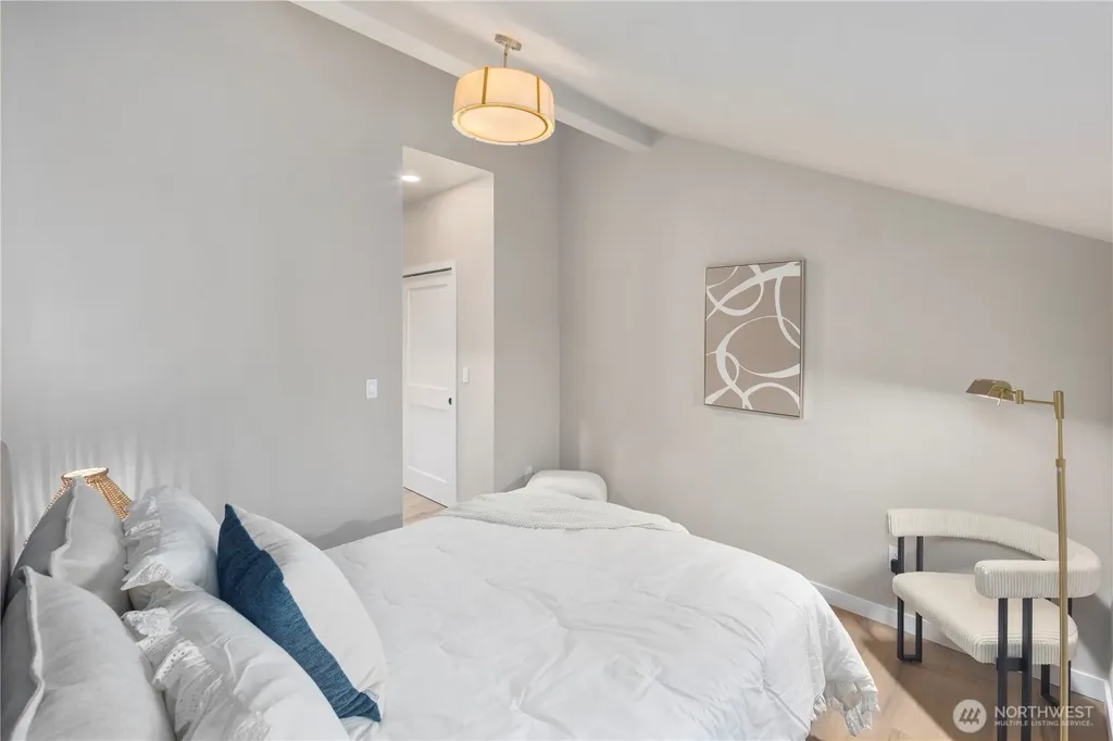 12520 24th Avenue NE Seattle WA 98125