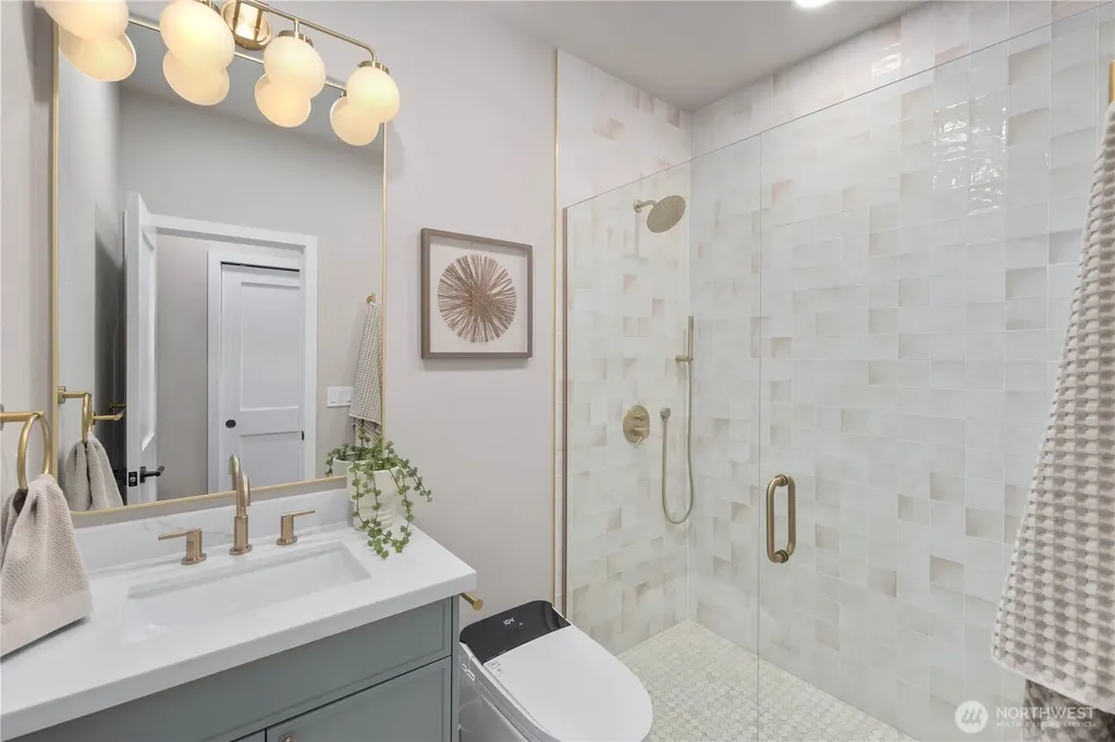 12520 24th Avenue NE Seattle WA 98125