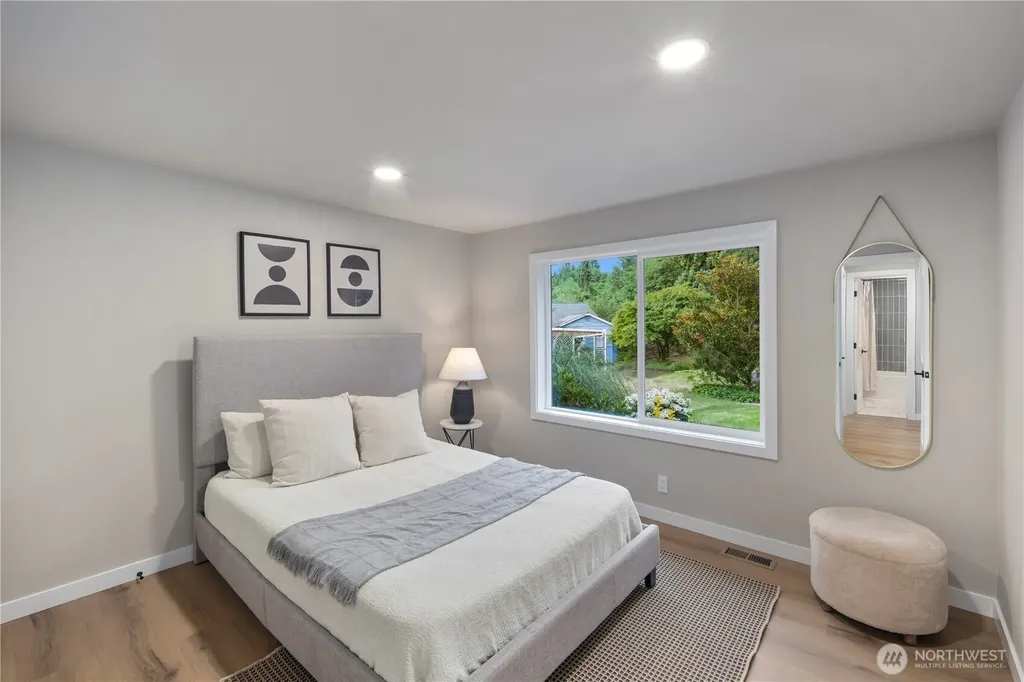 12520 24th Avenue NE Seattle WA 98125