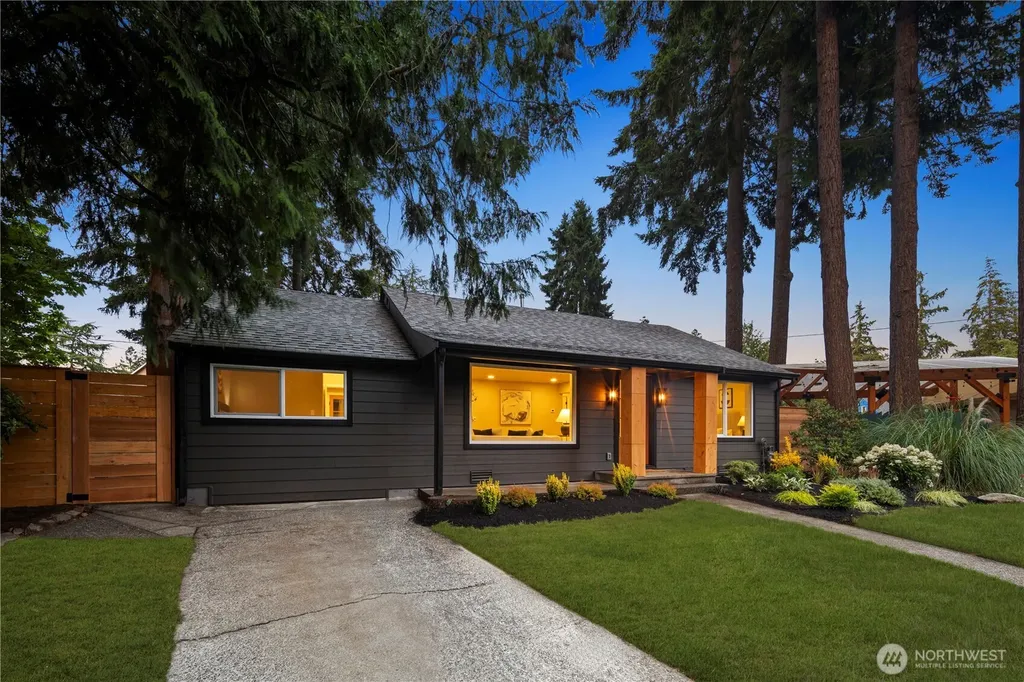 12520 24th Avenue NE Seattle WA 98125