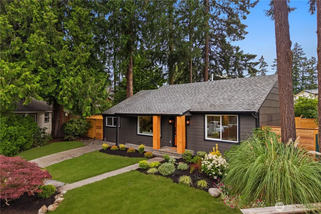 12520 24th Avenue NE Seattle WA 98125
