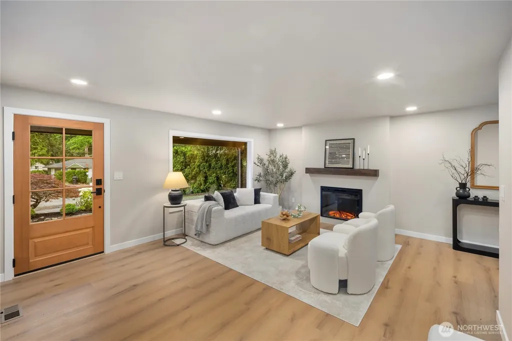 12520 24th Avenue NE Seattle WA 98125