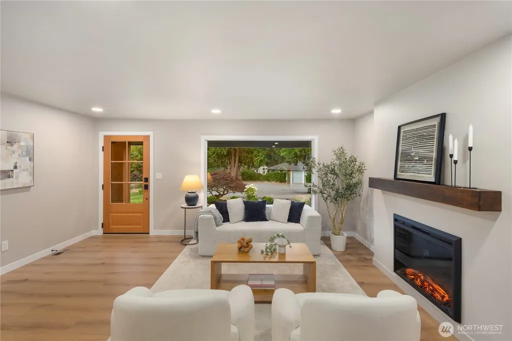 12520 24th Avenue NE Seattle WA 98125