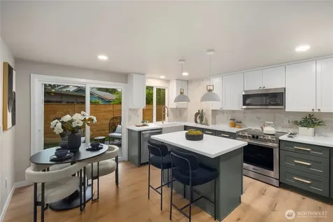 12520 24th Avenue NE Seattle WA 98125
