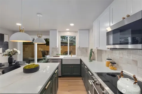 12520 24th Avenue NE Seattle WA 98125