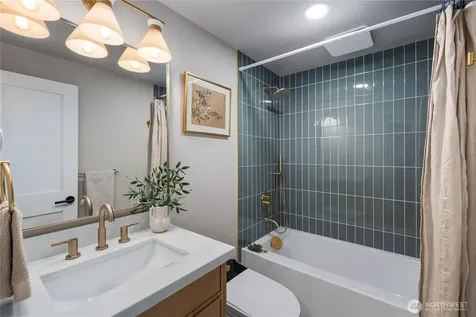 12520 24th Avenue NE Seattle WA 98125