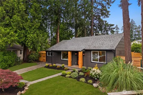 12520 24th Avenue NE Seattle WA 98125
