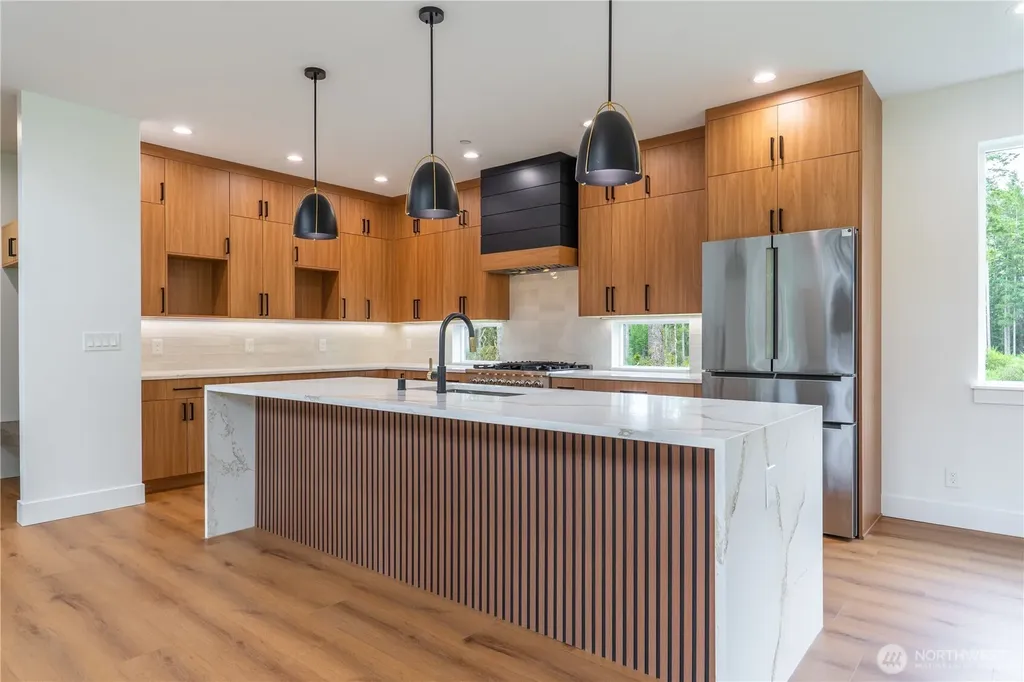 781 W Clear Lake Drive Shelton WA 98584