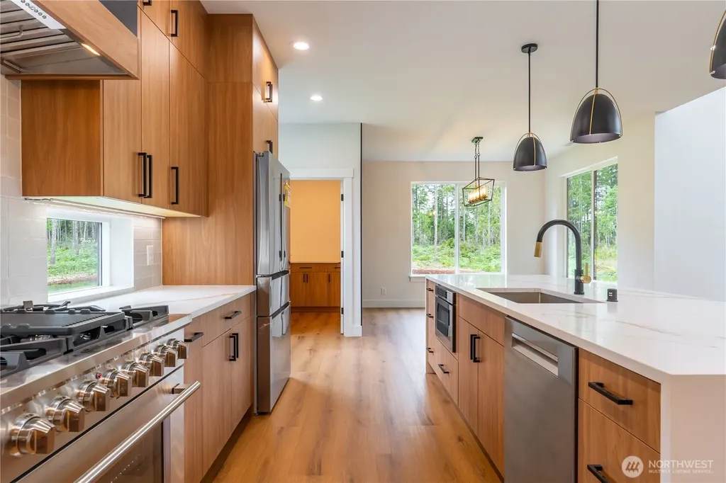 781 W Clear Lake Drive Shelton WA 98584