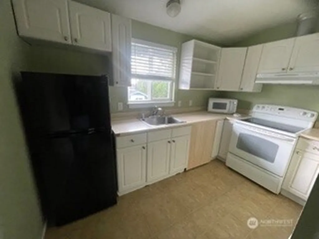 220 W 4th Street Aberdeen WA 98520