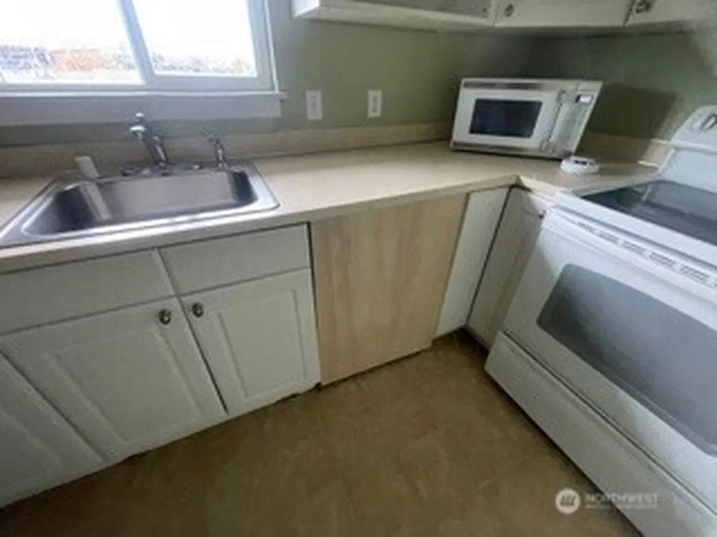 220 W 4th Street Aberdeen WA 98520