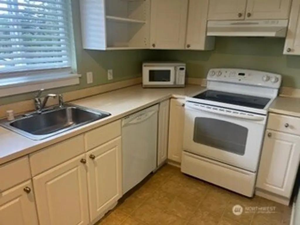 220 W 4th Street Aberdeen WA 98520