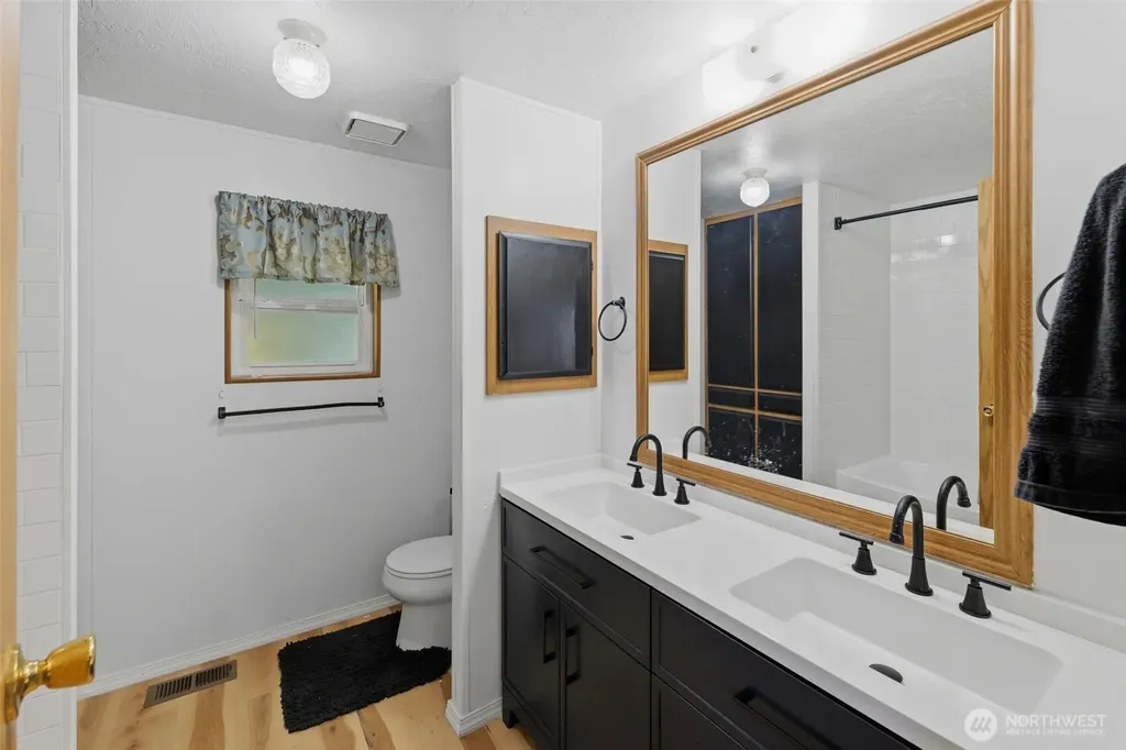 2382 Hastings Lane SE Port Orchard WA 98367