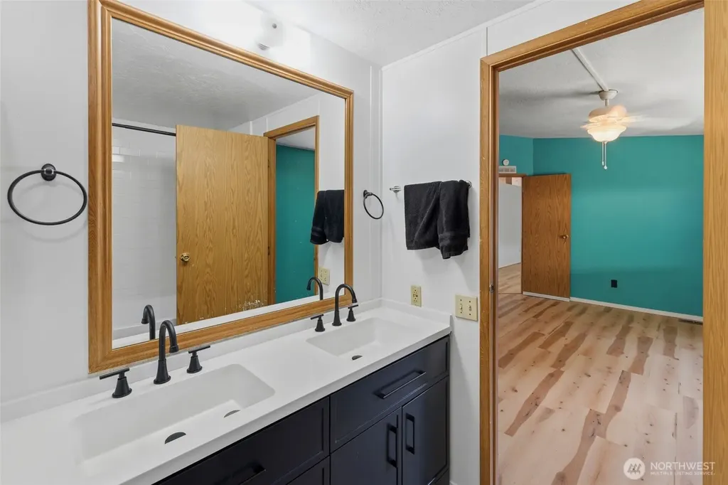 2382 Hastings Lane SE Port Orchard WA 98367