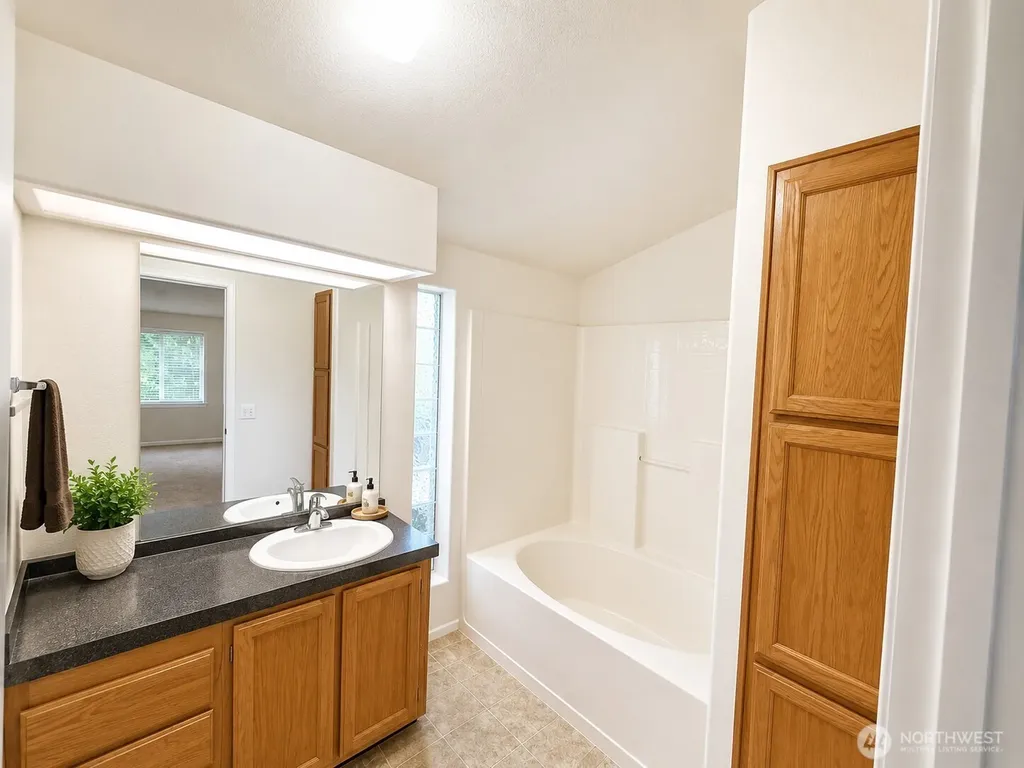 6614 239th Avenue E Buckley WA 98321