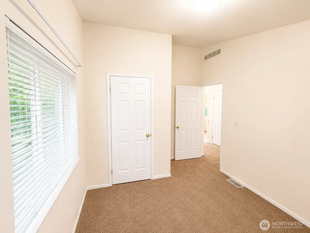 6614 239th Avenue E Buckley WA 98321