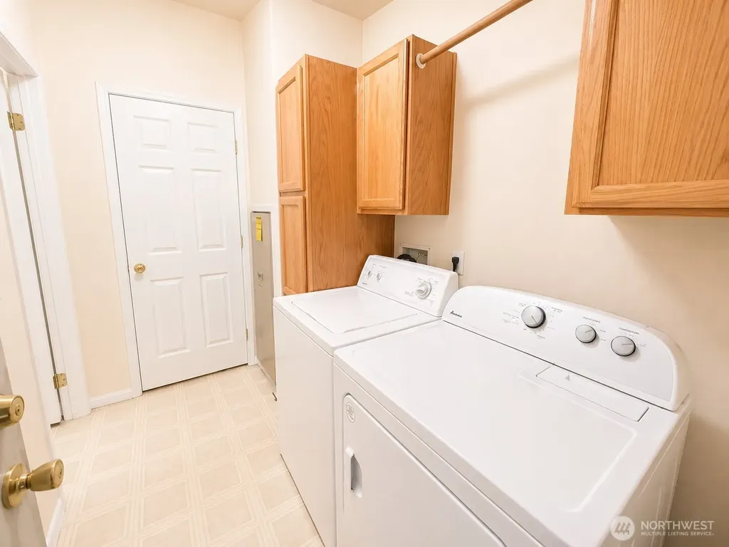 6614 239th Avenue E Buckley WA 98321