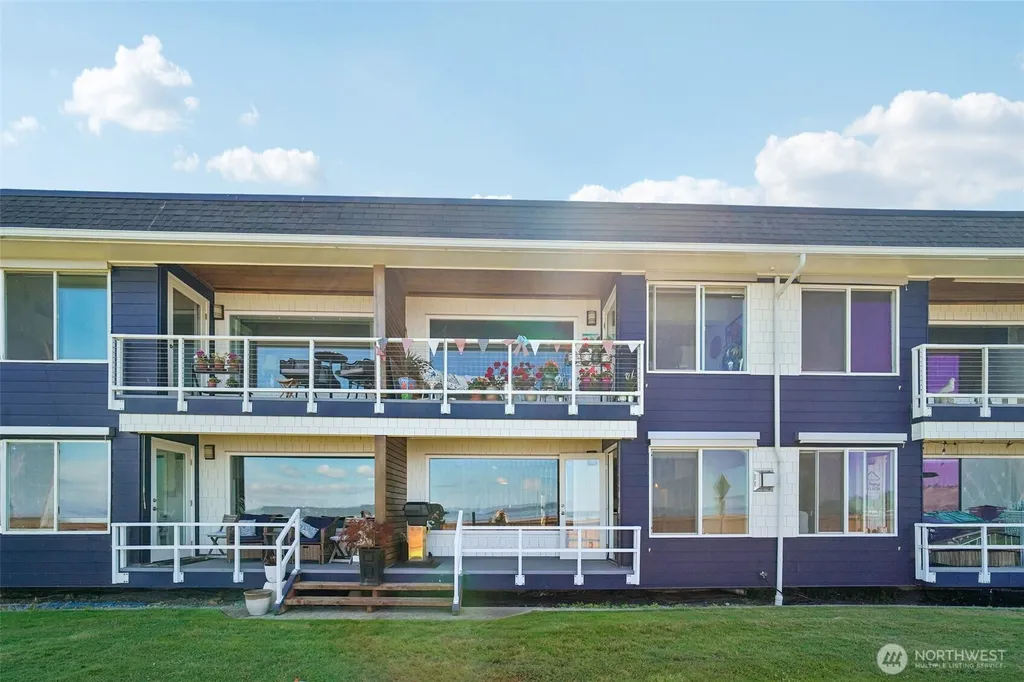 28120 Redondo Beach Drive S Des Moines WA 98198