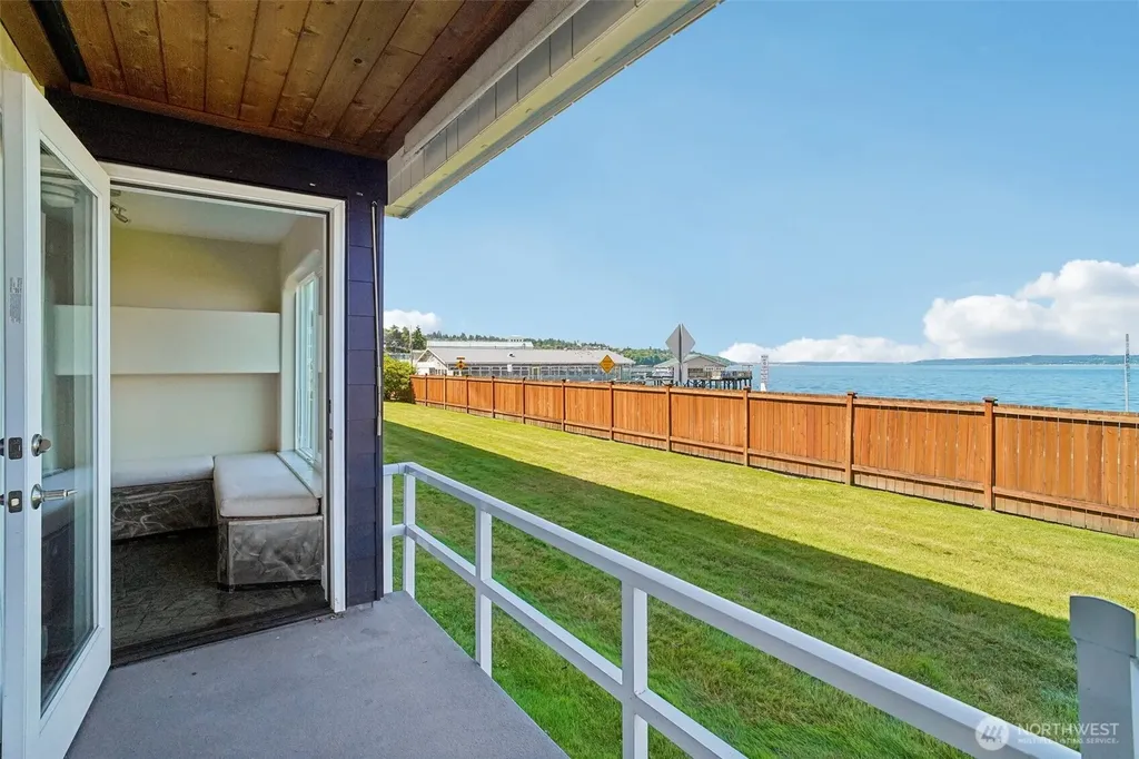 28120 Redondo Beach Drive S Des Moines WA 98198