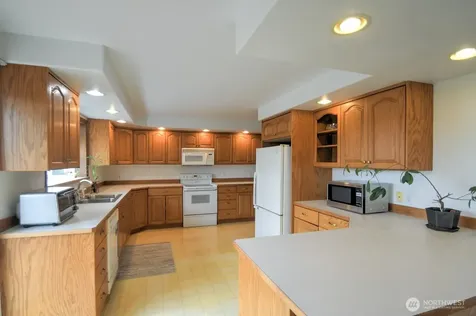77 Rue Creek Road Menlo WA 98577