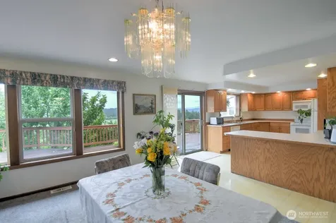 77 Rue Creek Road Menlo WA 98577