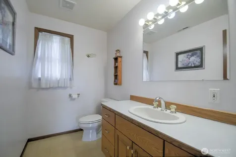 77 Rue Creek Road Menlo WA 98577