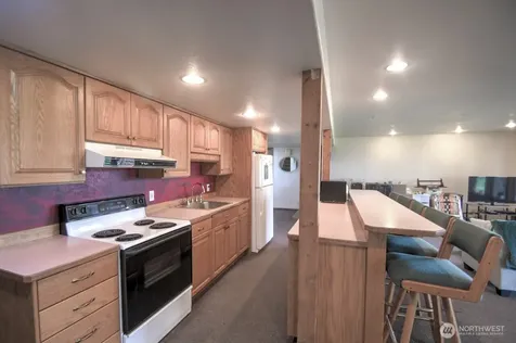 77 Rue Creek Road Menlo WA 98577