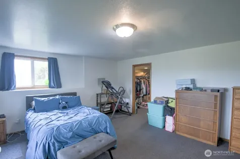 77 Rue Creek Road Menlo WA 98577
