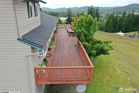 77 Rue Creek Road Menlo WA 98577