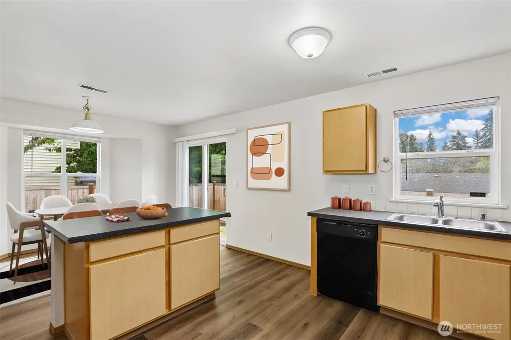 9422 150th Street Ct E Puyallup WA 98375