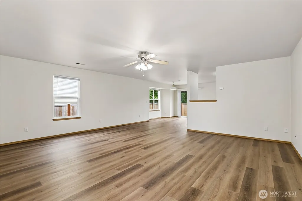 9422 150th Street Ct E Puyallup WA 98375