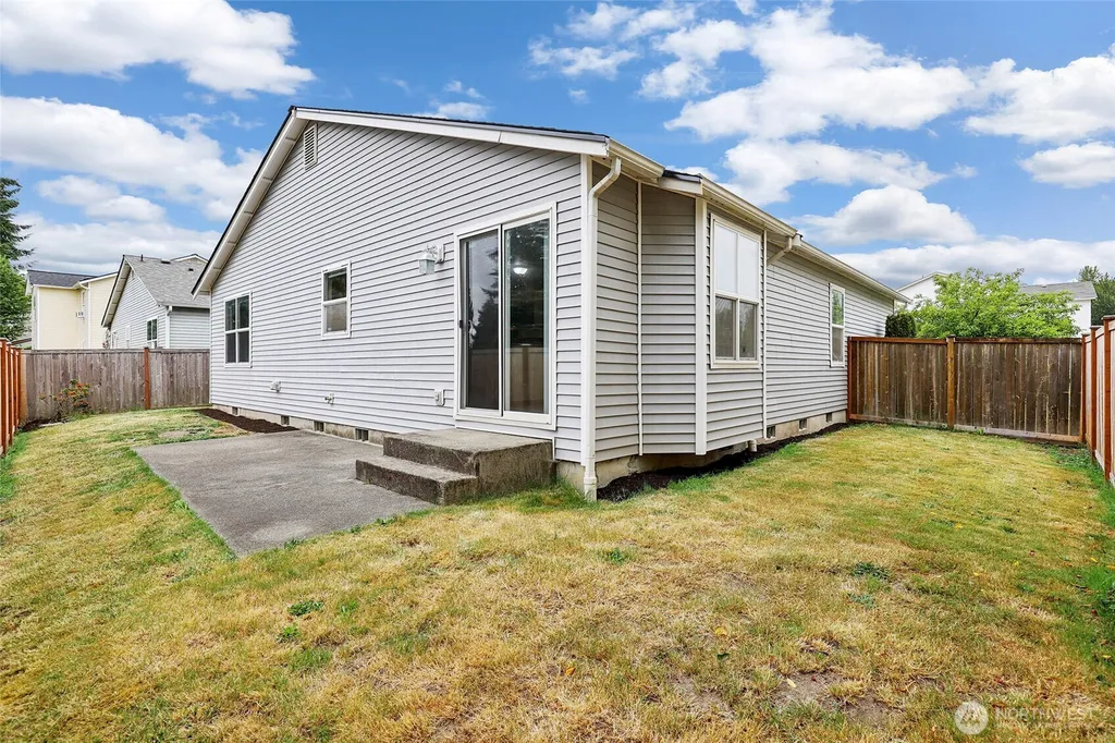 9422 150th Street Ct E Puyallup WA 98375