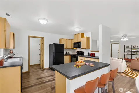 9422 150th Street Ct E Puyallup WA 98375