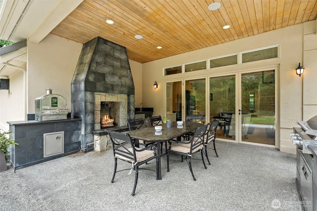 29433 SE 15th Place Fall City WA 98024