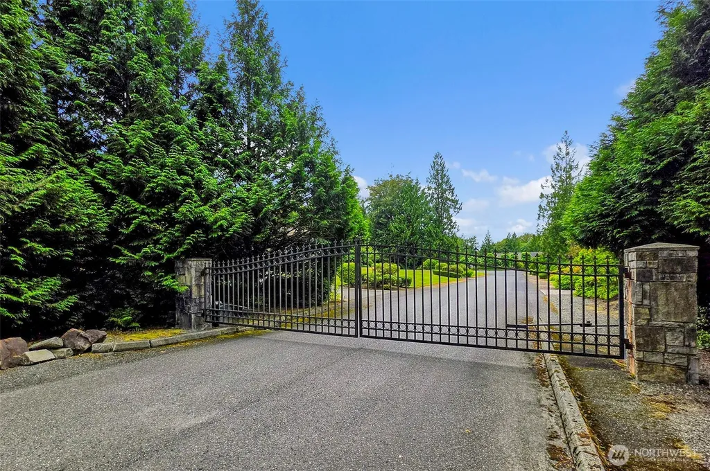 29433 SE 15th Place Fall City WA 98024