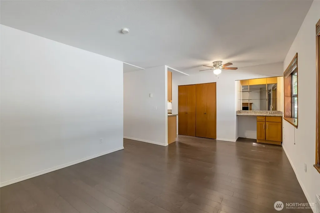 9512 1st Avenue NE Seattle WA 98115