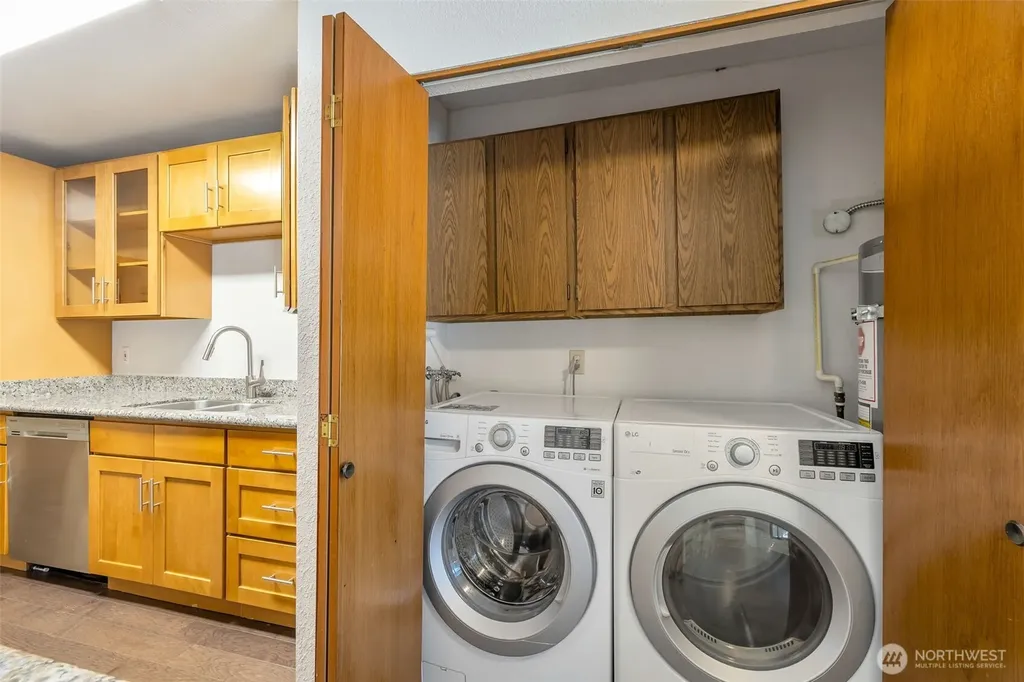 9512 1st Avenue NE Seattle WA 98115