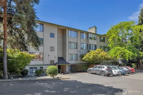 9512 1st Avenue NE Seattle WA 98115