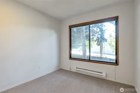 9512 1st Avenue NE Seattle WA 98115