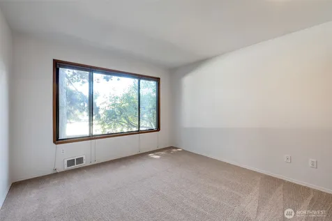 9512 1st Avenue NE Seattle WA 98115