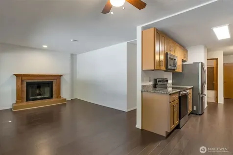 9512 1st Avenue NE Seattle WA 98115