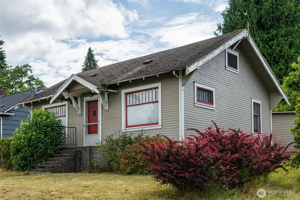 5806 Commercial Avenue Everett WA 98203