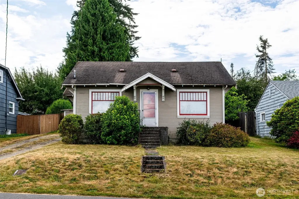 5806 Commercial Avenue Everett WA 98203