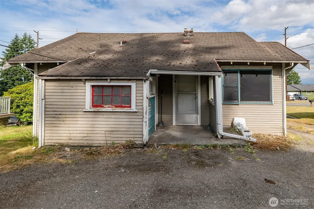 5806 Commercial Avenue Everett WA 98203