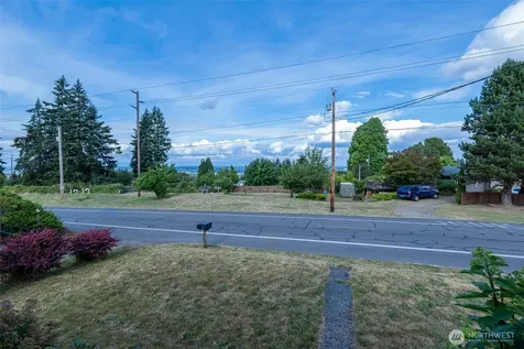 5806 Commercial Avenue Everett WA 98203