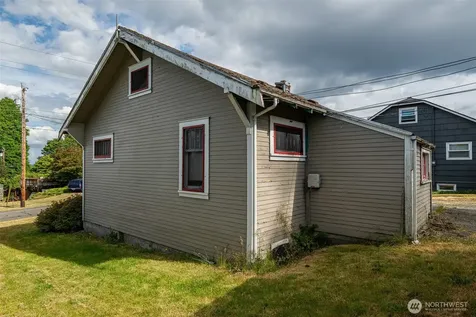 5806 Commercial Avenue Everett WA 98203