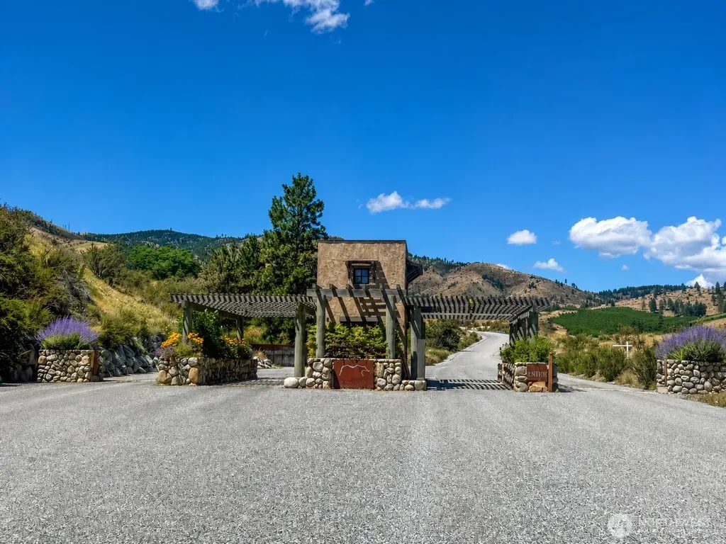 202 Bandera Way Chelan WA 98816